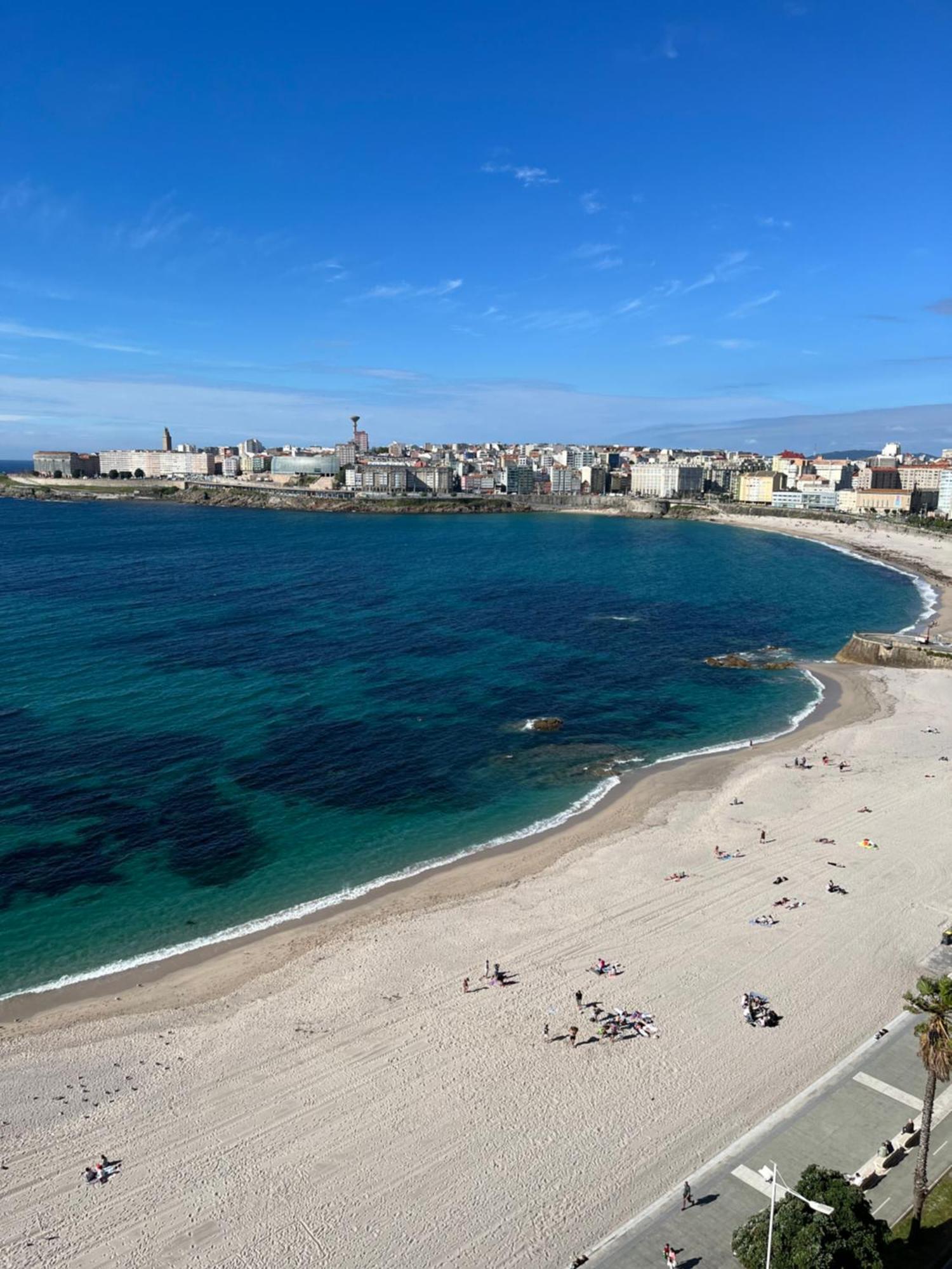 Primera Linea Playa Riazor A Coruña Exterior foto